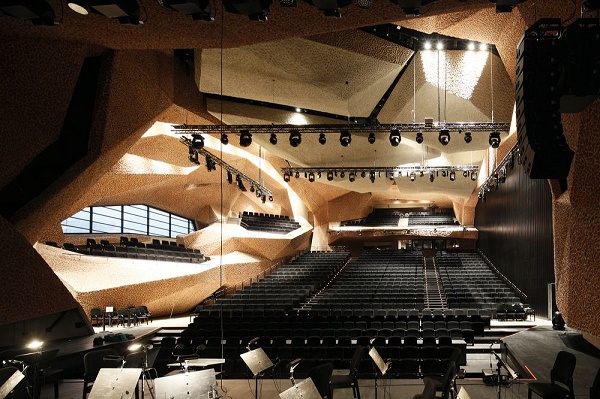 De wanden en het plafond zijn te verplaatsen. © Iwan Baan